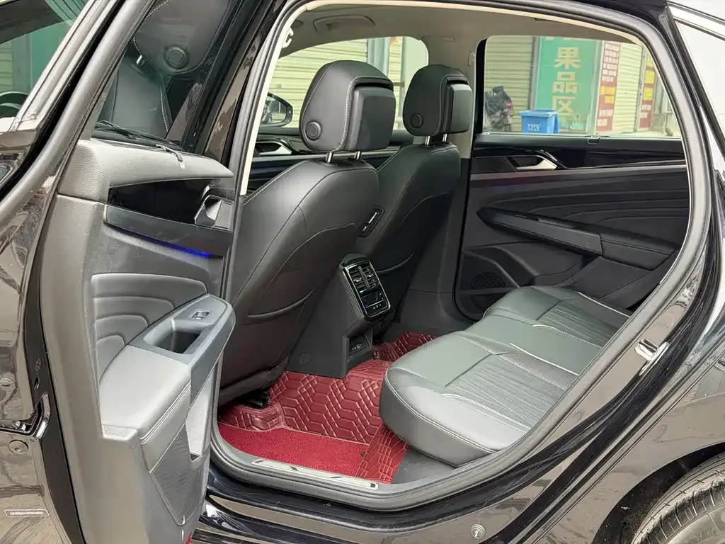 Volkswagen Passat — фото 4