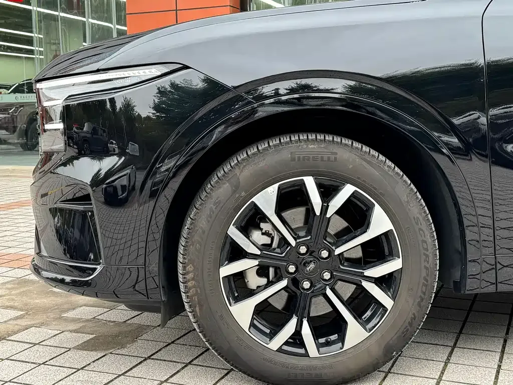 Ford Edge — фото 5