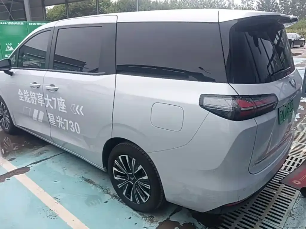 Wuling Xingguang 730 New Energy — фото 8