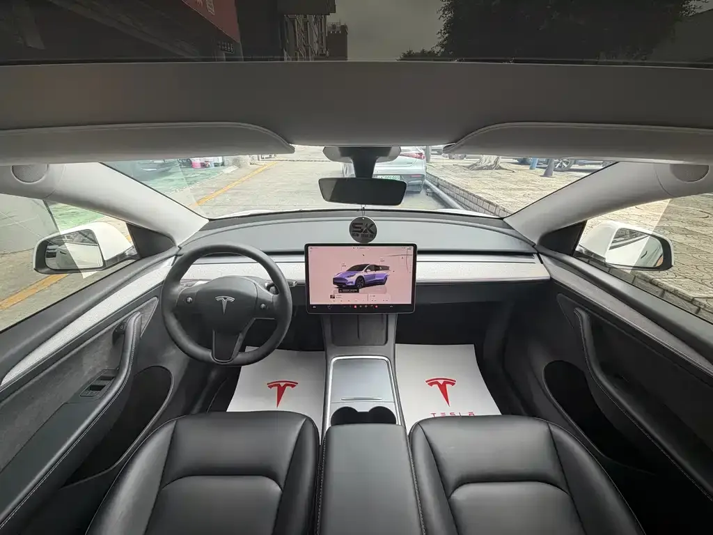 Tesla Model Y — фото 4