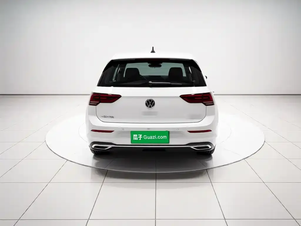 Volkswagen Golf — фото 6
