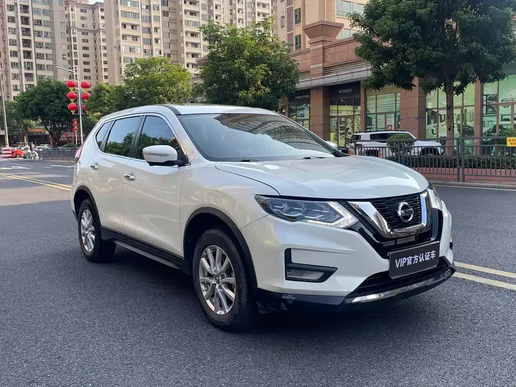 Nissan X-Trail — фото 10