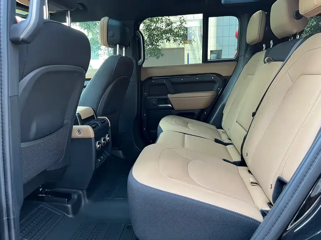 Land Rover Defender — фото 4