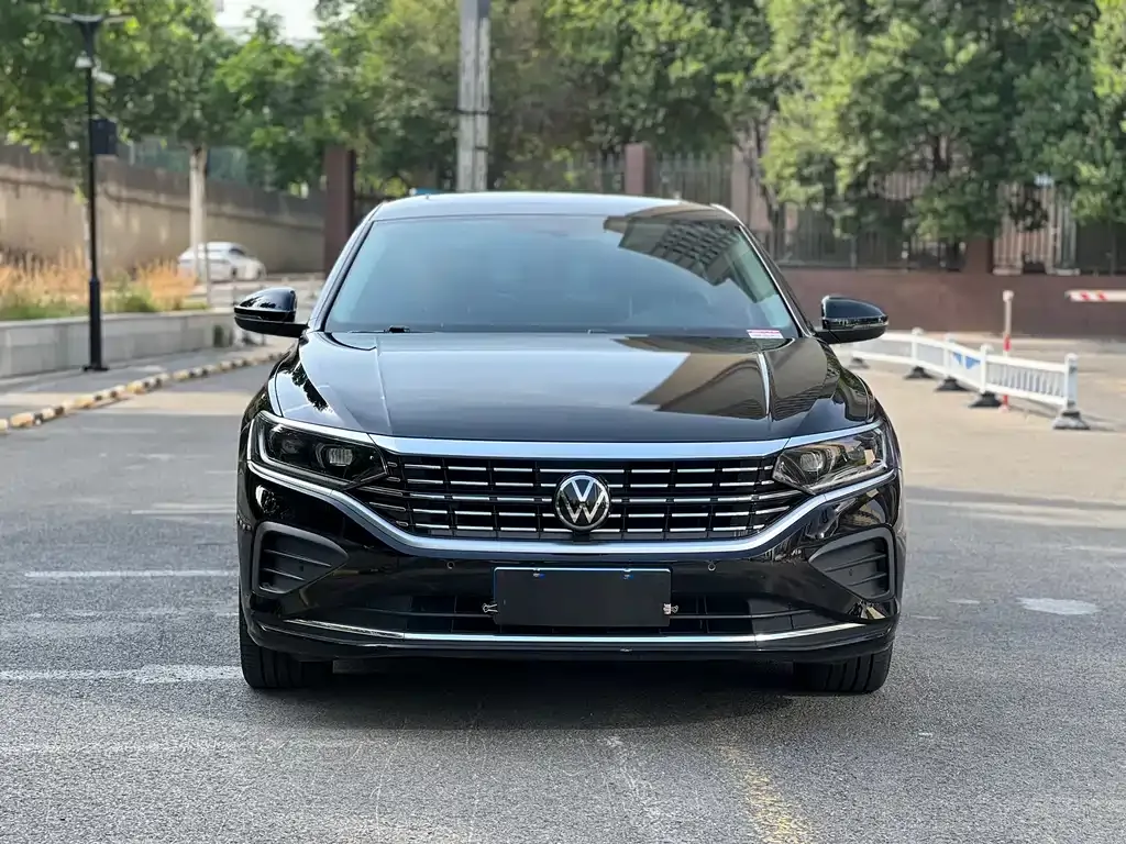 Volkswagen Passat — фото 4