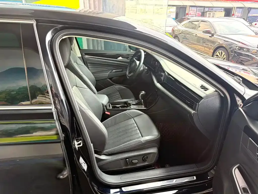 Volkswagen Passat — фото 7