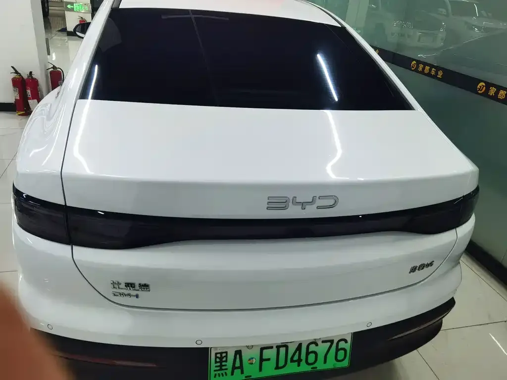 BYD Seal 05 DM-i — фото 10
