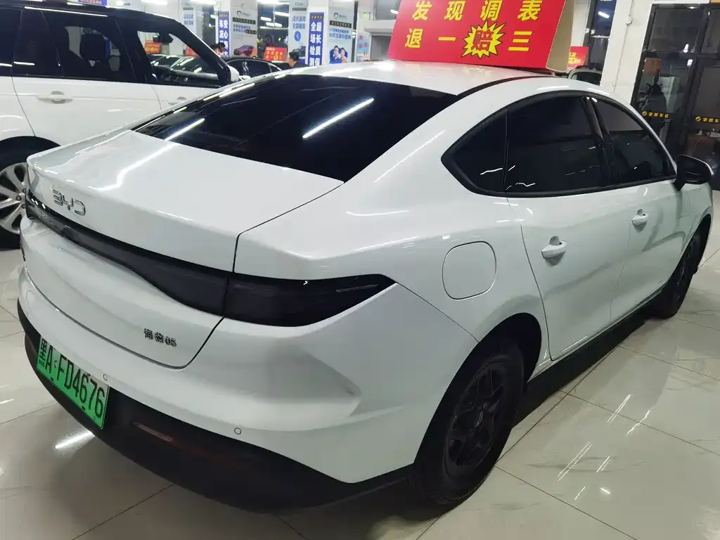 BYD Seal 05 DM-i — фото 8