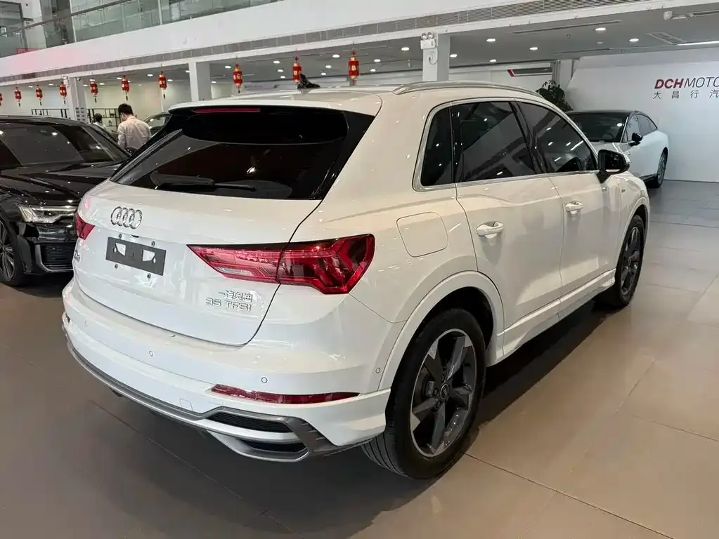 Audi Q3 — фото 7