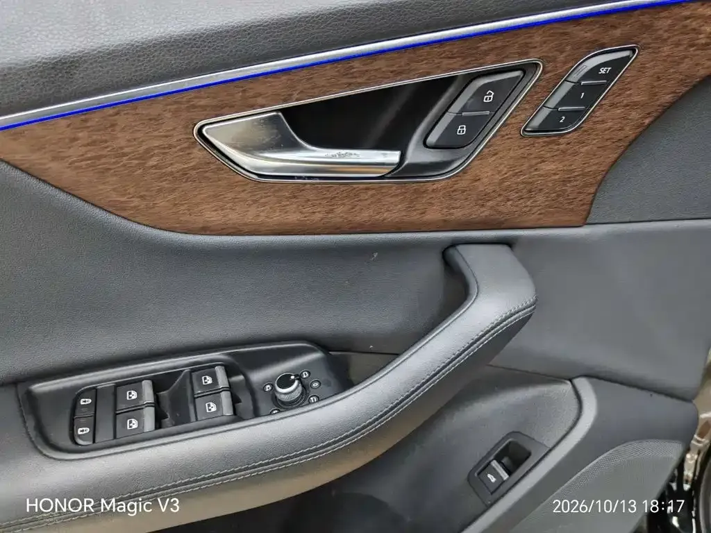 Audi Q7 — фото 4