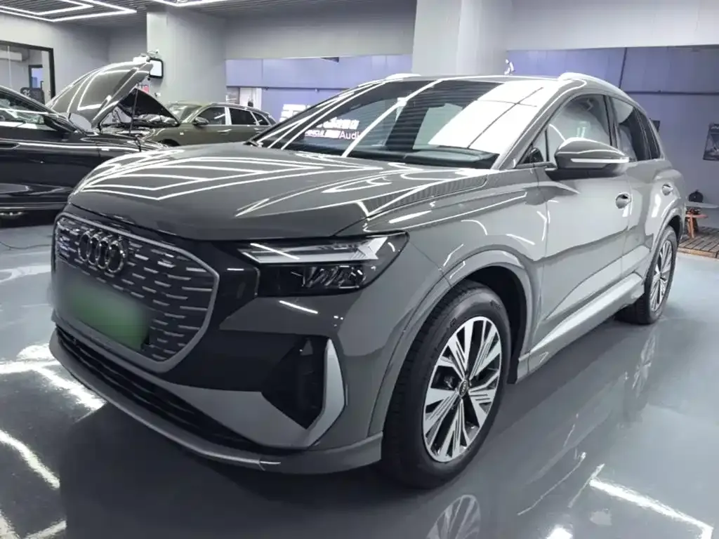 Audi Q4 e-tron — фото 4