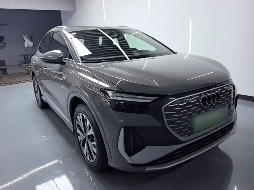 Audi Q4 e-tron — фото 5