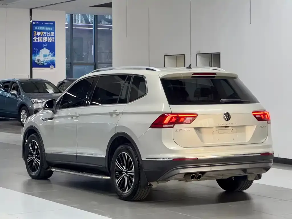 Volkswagen Tiguan L — фото 4