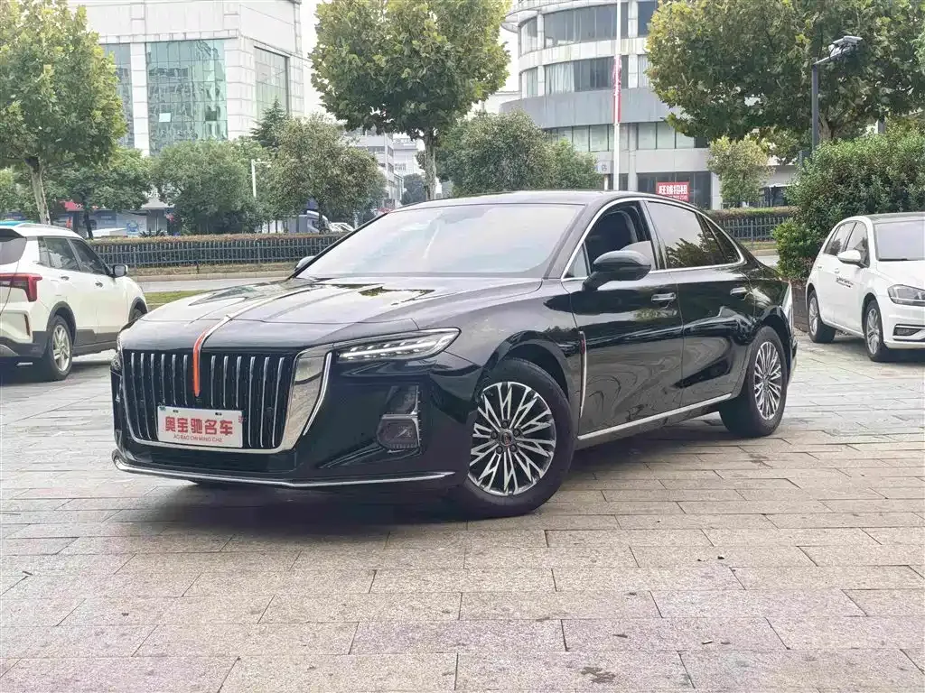 Hongqi H5 — фото 1