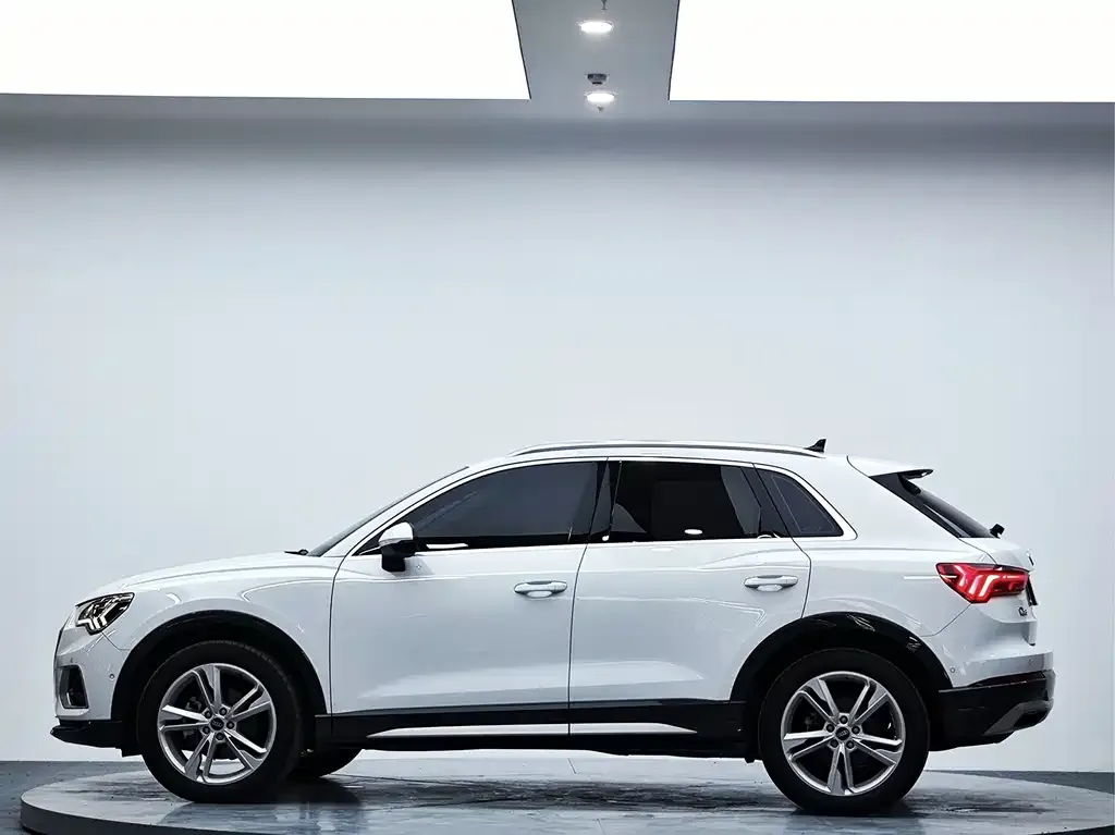 Audi Q3 — фото 4
