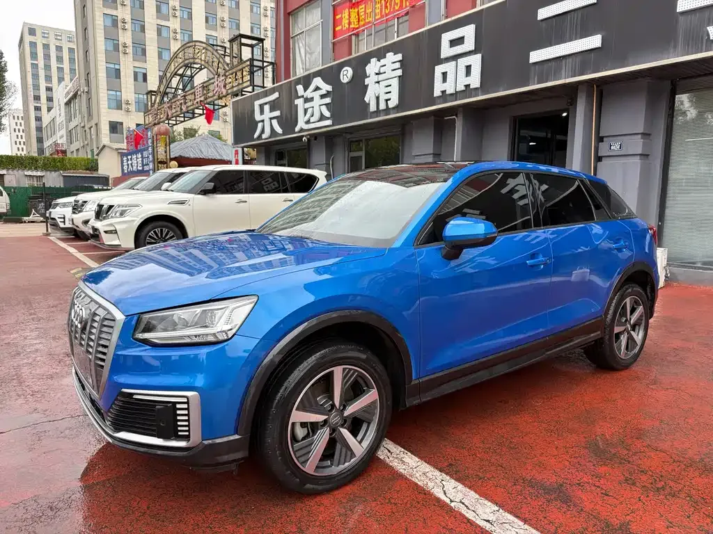 Audi Q2L e-tron — фото 4