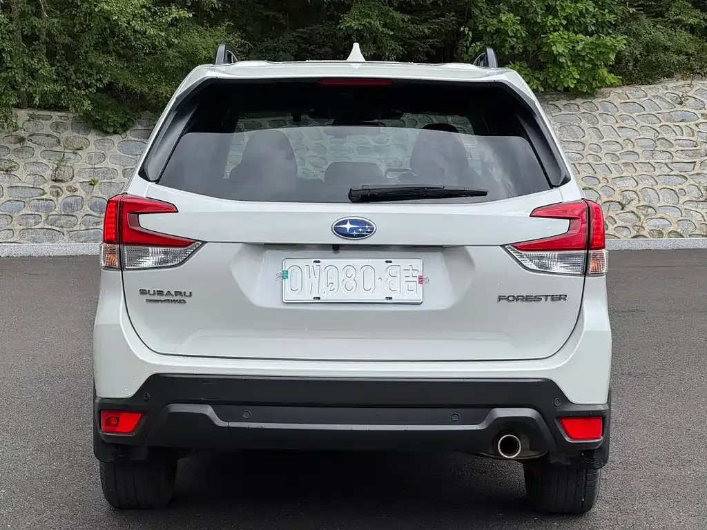 Subaru Forester — фото 2