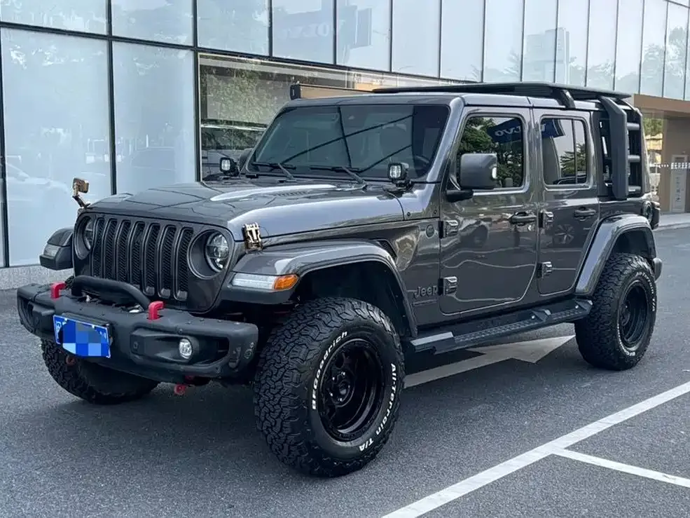 Jeep Wrangler — фото 1