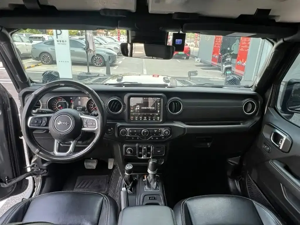 Jeep Wrangler — фото 4