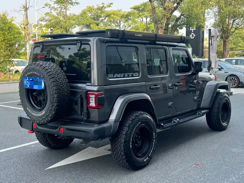 Jeep Wrangler — фото 2