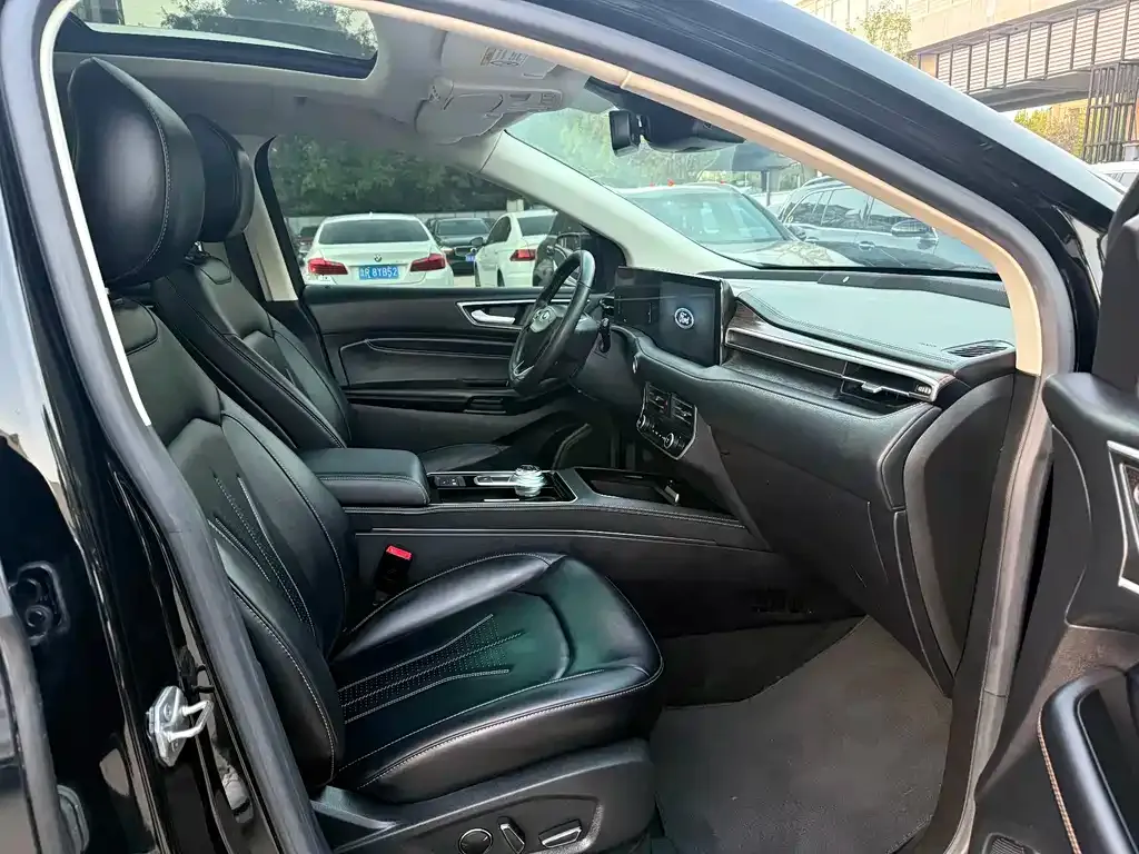 Ford Edge — фото 3