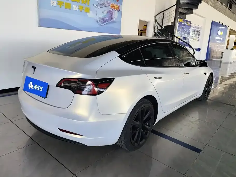 Tesla Model 3 — фото 9
