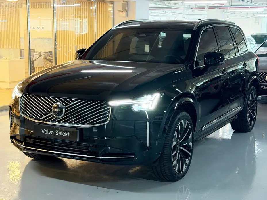 Volvo XC90 — фото 1