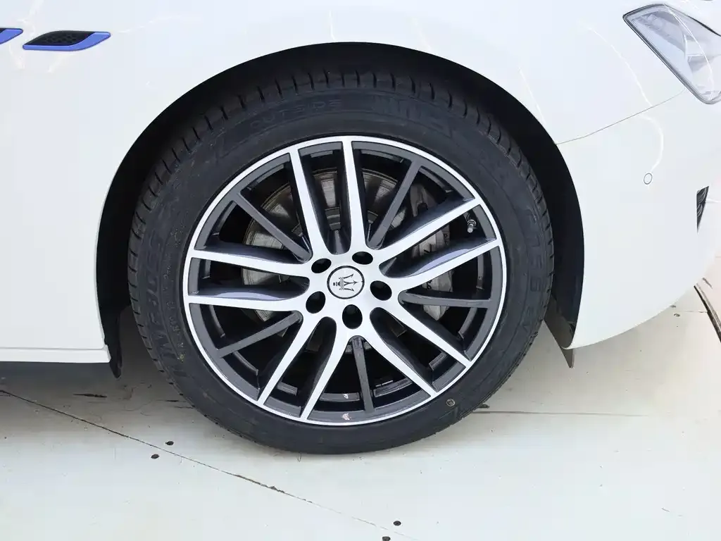 Maserati Ghibli — фото 7