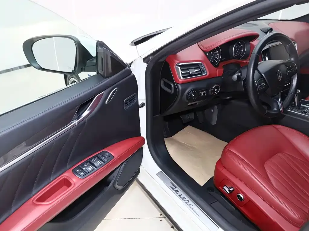 Maserati Ghibli — фото 6