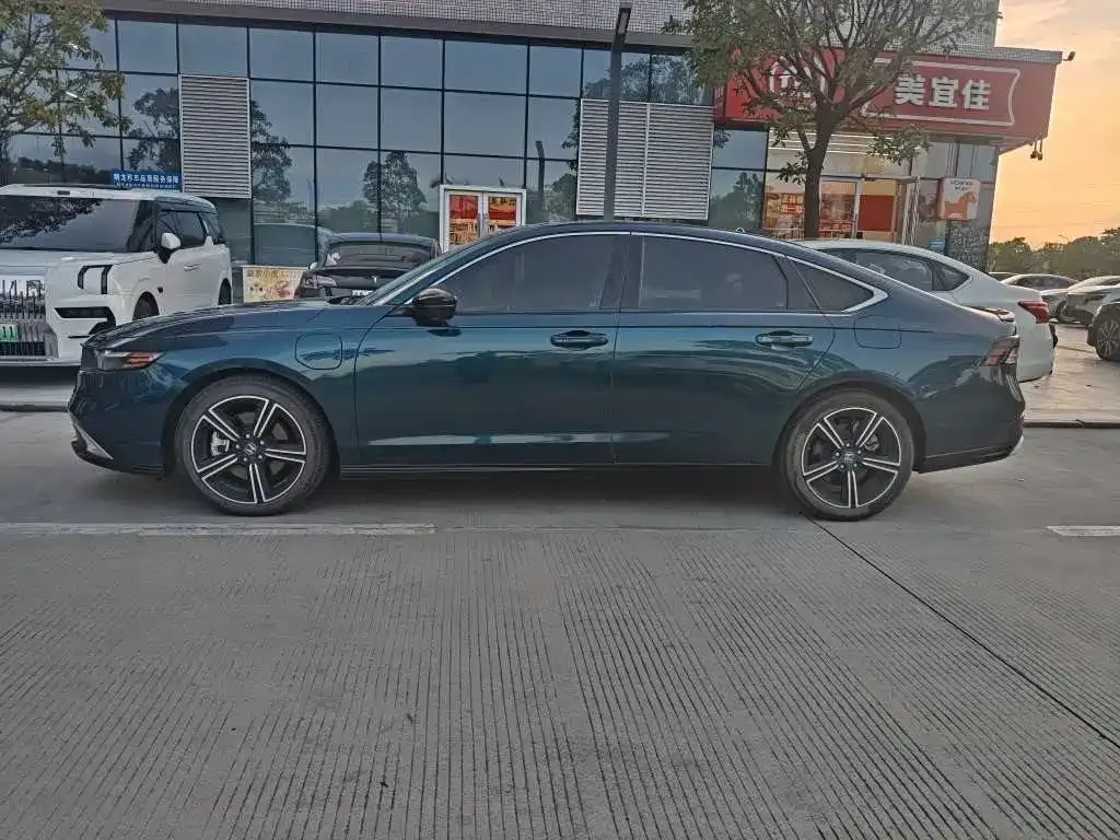 Honda Accord New Energy — фото 8