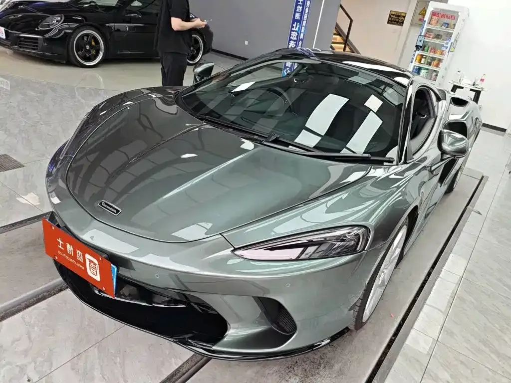 McLaren GT — фото 1
