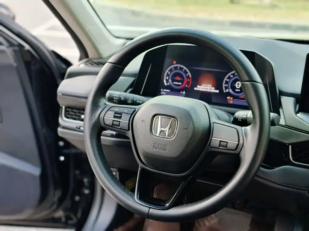 Honda Inspire — фото 6