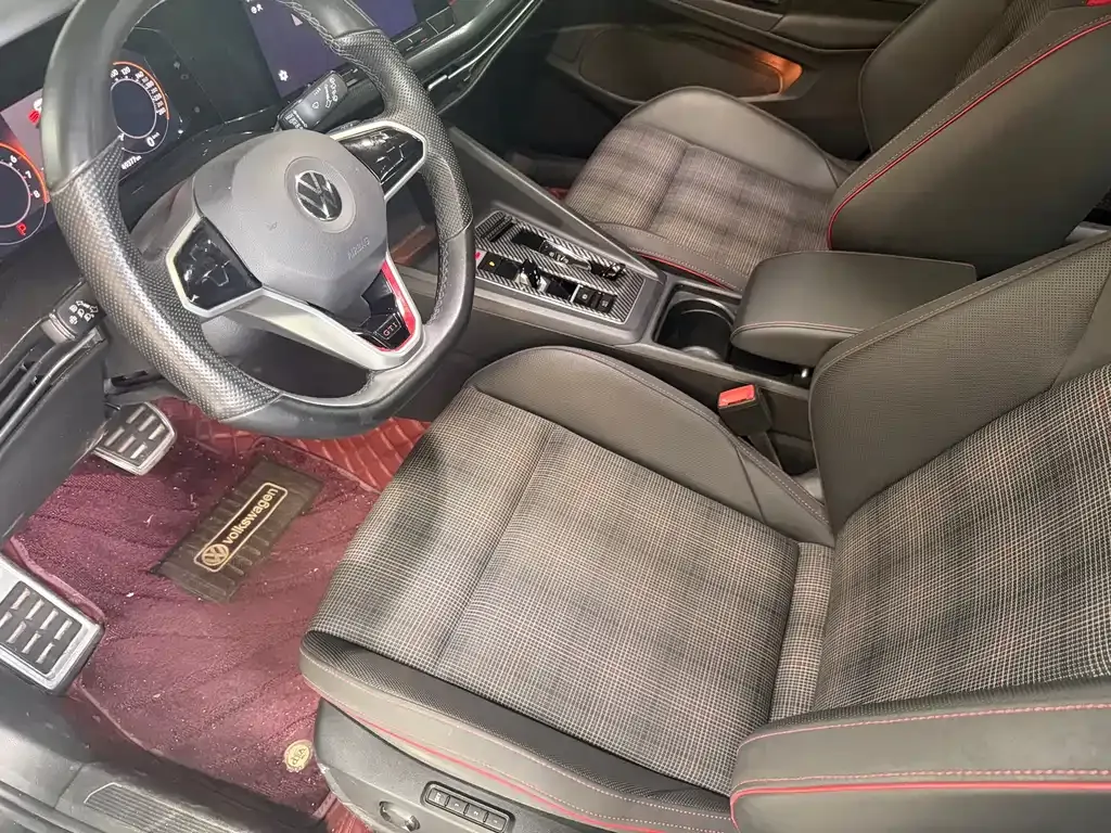 Volkswagen Golf GTI — фото 8