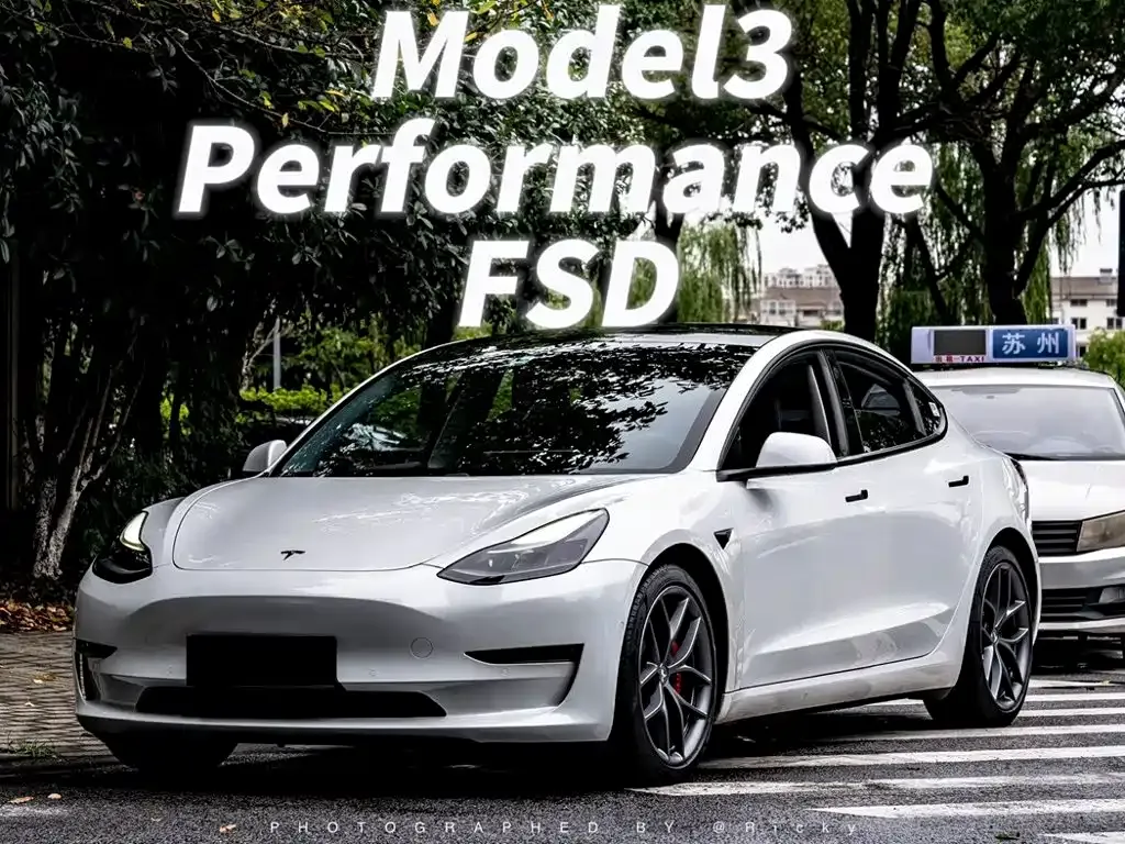 Tesla Model 3 — фото 1