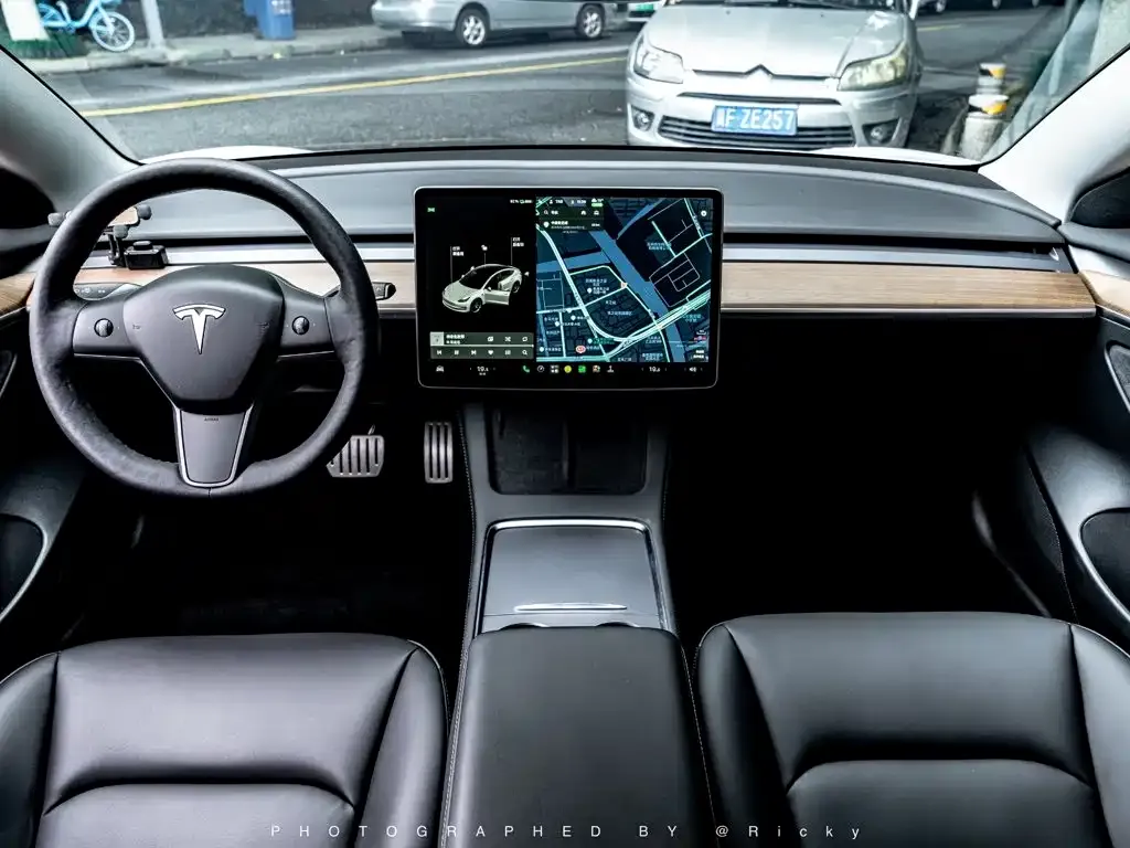 Tesla Model 3 — фото 5