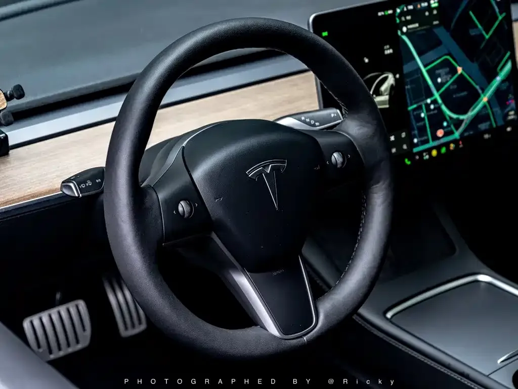 Tesla Model 3 — фото 3