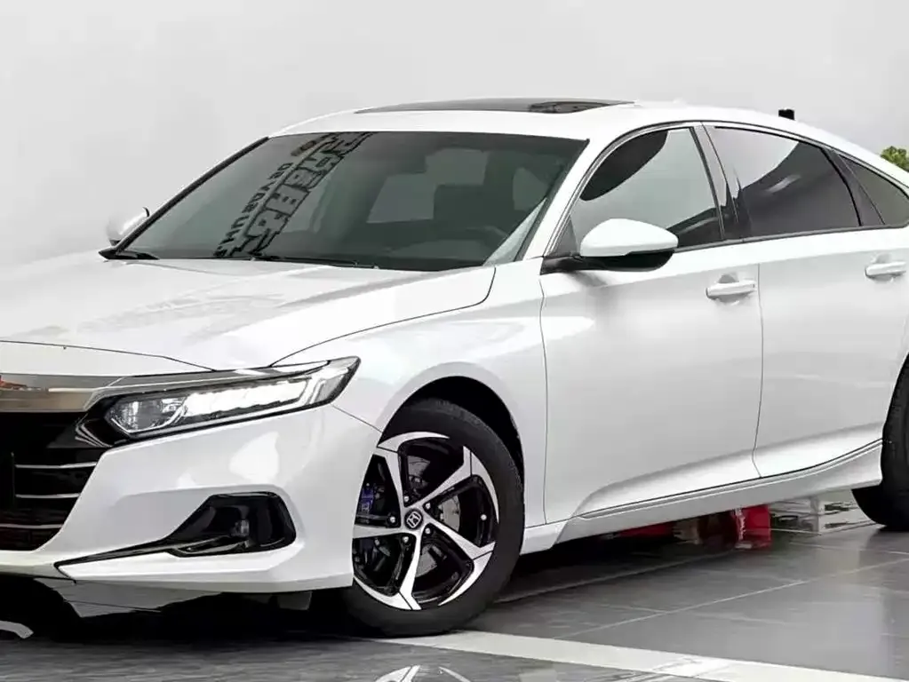 Honda Accord — фото 1
