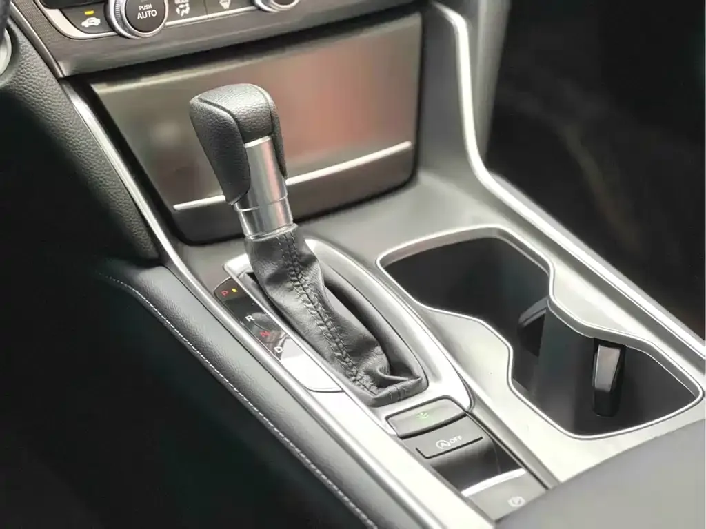 Honda Accord — фото 3