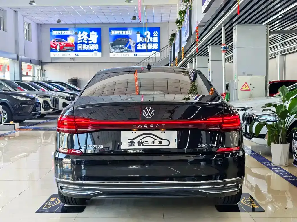 Volkswagen Passat — фото 10