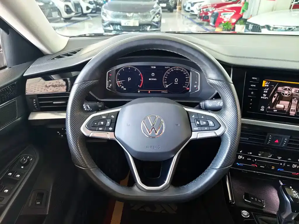 Volkswagen Passat — фото 2
