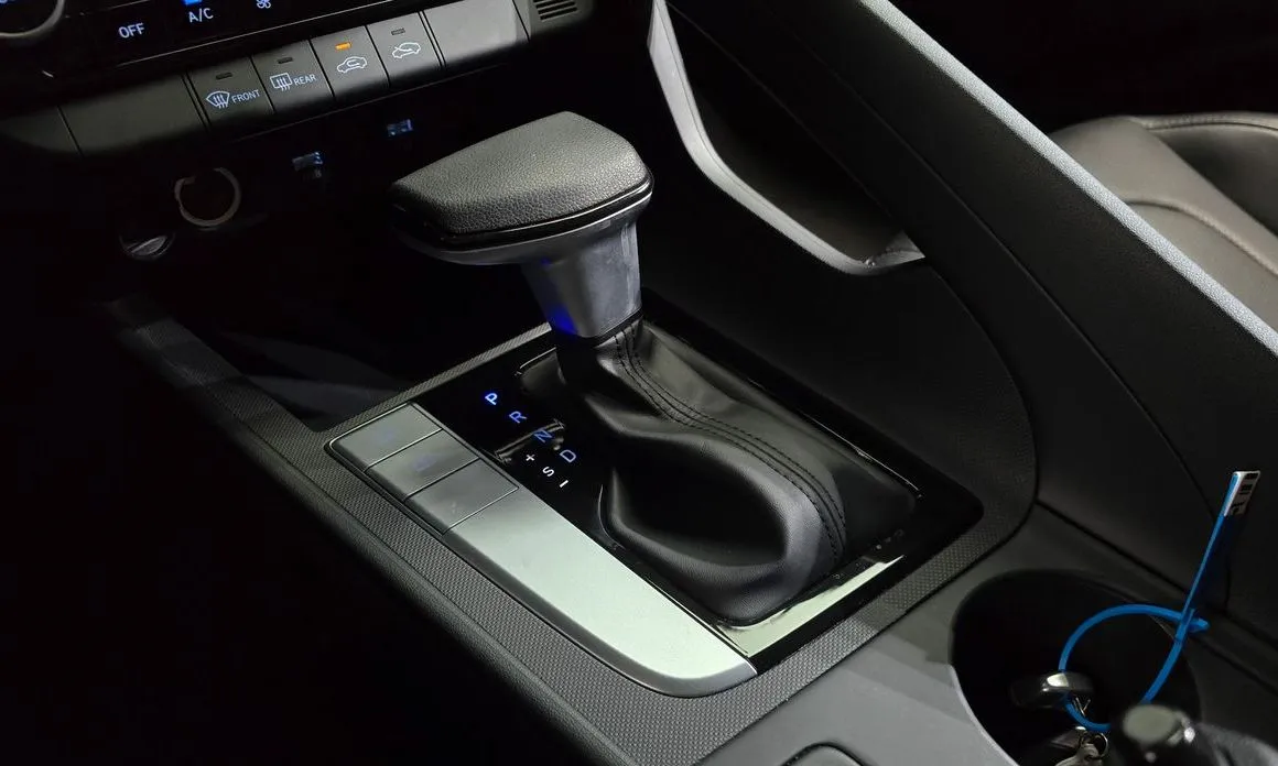 Hyundai AVANTE — фото 6