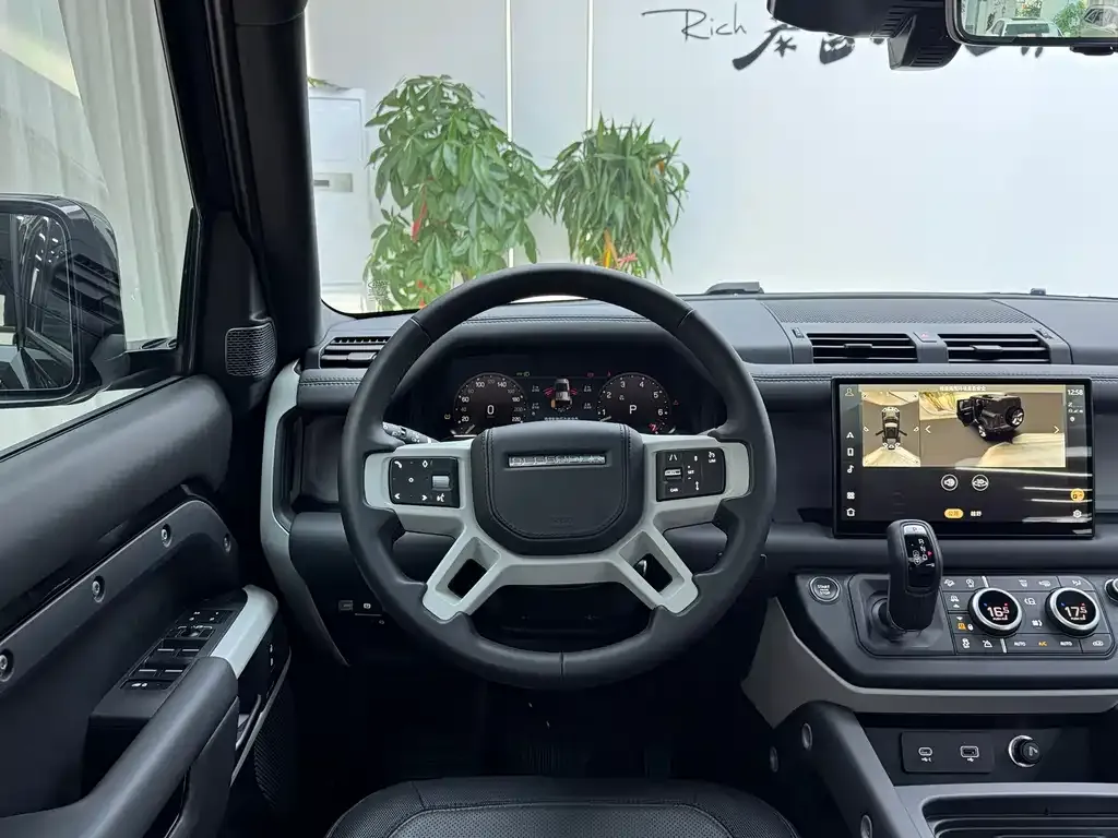 Land Rover Defender — фото 6