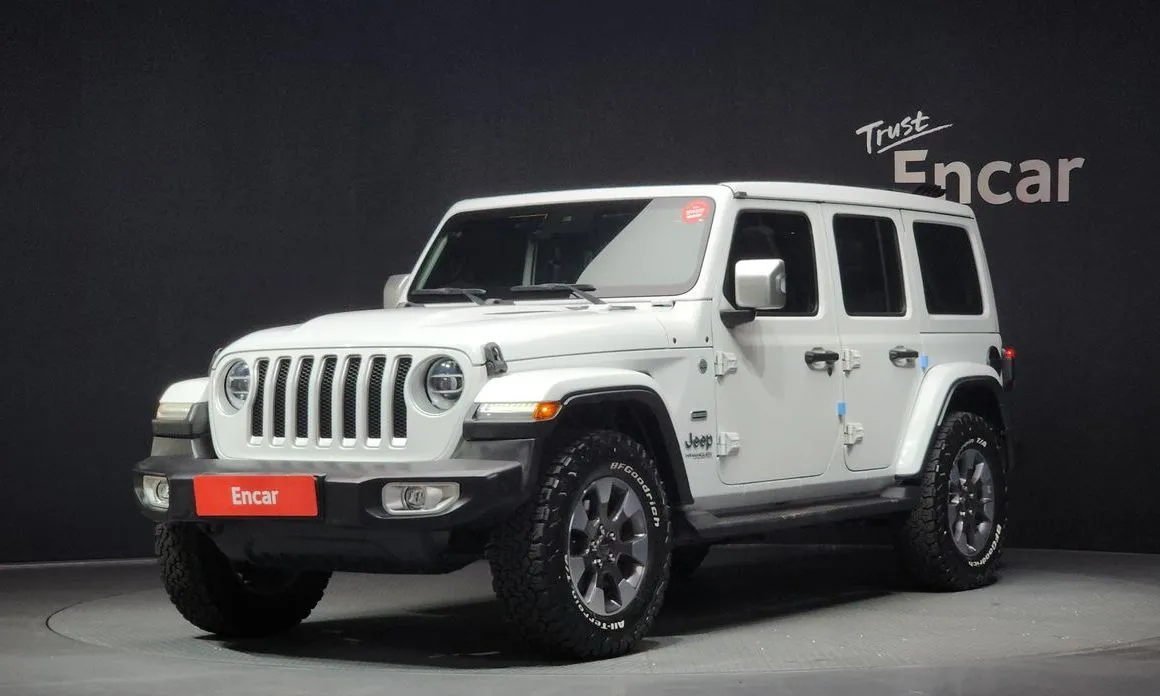 Jeep Wrangler — фото 1