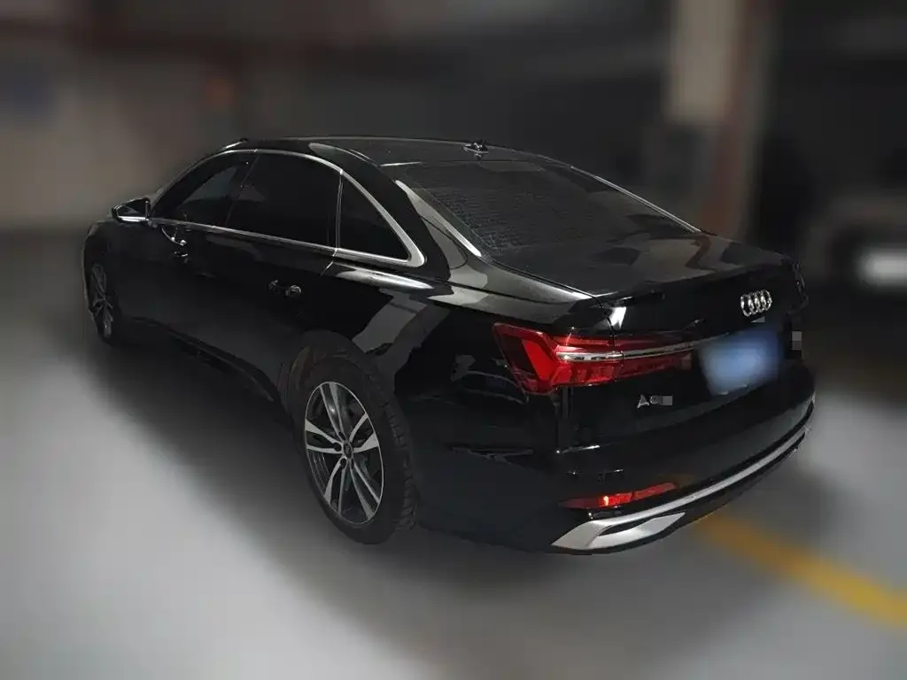 Audi A6L — фото 10