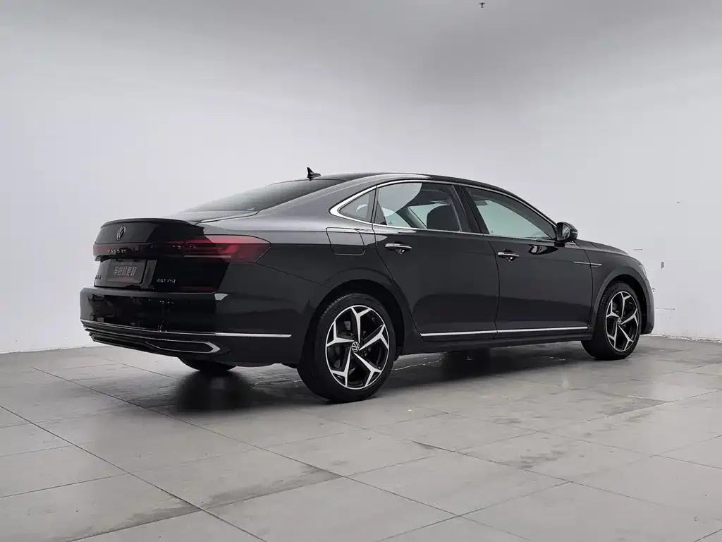 Volkswagen Passat — фото 3