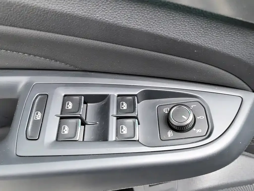 Volkswagen Passat — фото 10