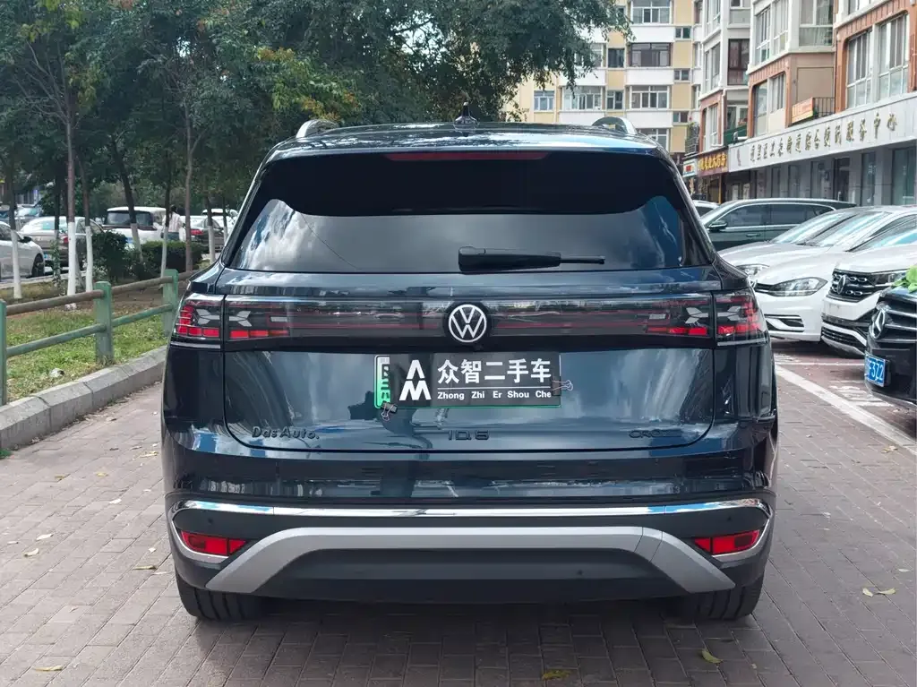 Volkswagen ID.6 Crozz — фото 10