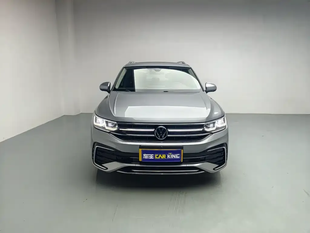 Volkswagen Tiguan L — фото 4