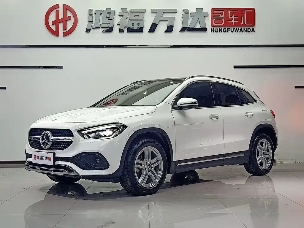 Mercedes-Benz GLA — фото 1