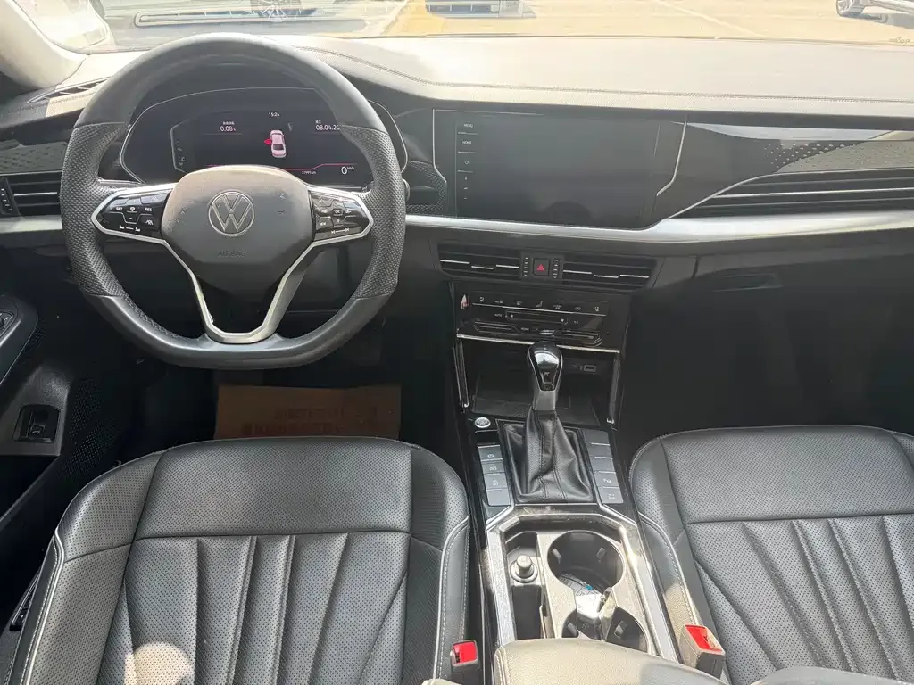 Volkswagen Passat — фото 8