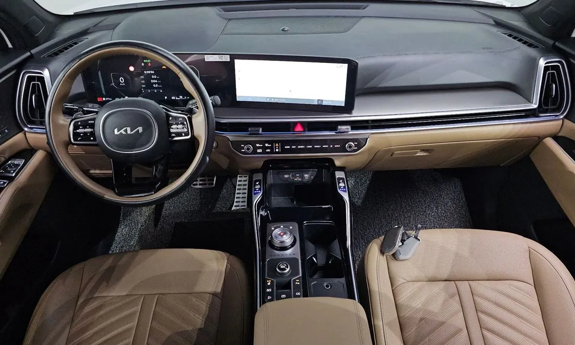 Kia Sorento — фото 8